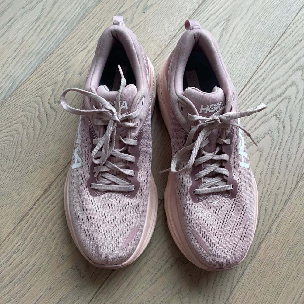 Hoka One One Bondi 8 in Peach Mauve